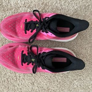 Hoka Clifton 9 - Women’s - Size 10